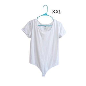 🤍 White Scoop‑Neck Bodysuit – Size XXL